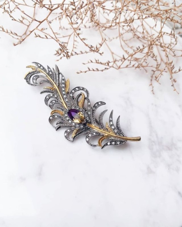Серебряная брошь «Перо» с аметрином