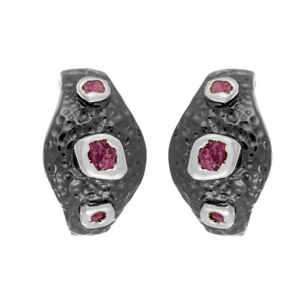 Серебряные серьги с корундом