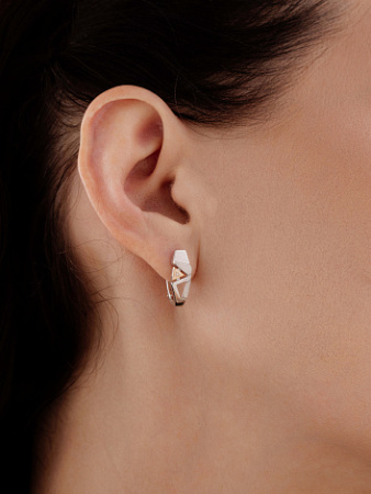 Серебряные серьги с бриллиантом