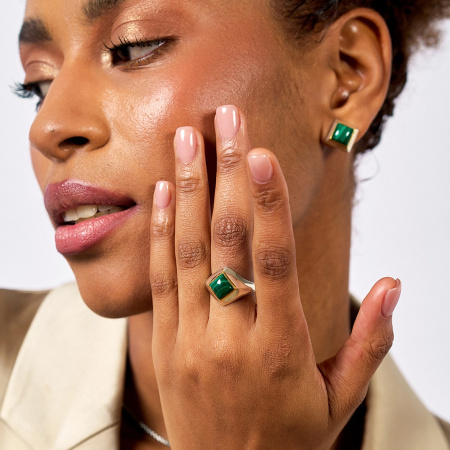 Кольцо из серебра с малахитом