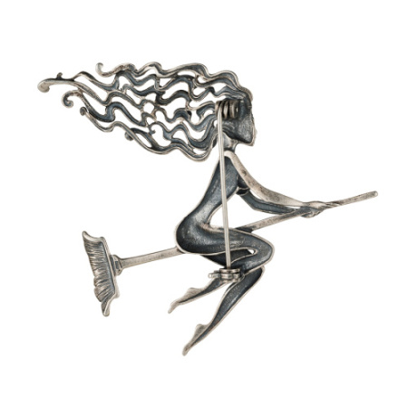 Брошь из серебра «Полёт Маргариты на швабре»