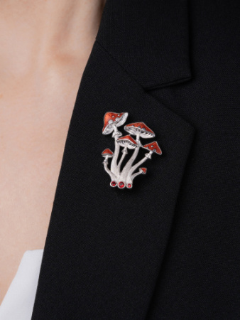 Брошь из серебра с эмалью «Грибы»