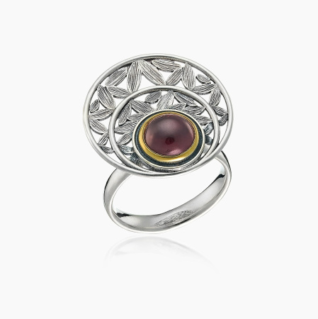 Кольцо из серебра с камнем гранат