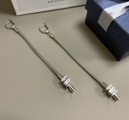 Серьги из серебра с фианитами