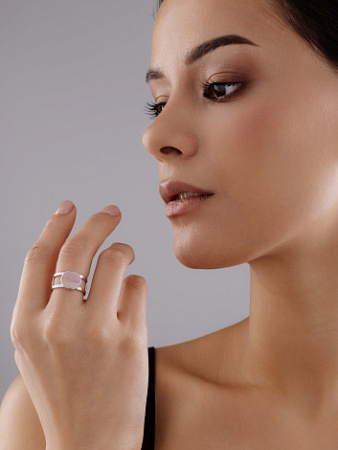 Серебряное кольцо с перламутром