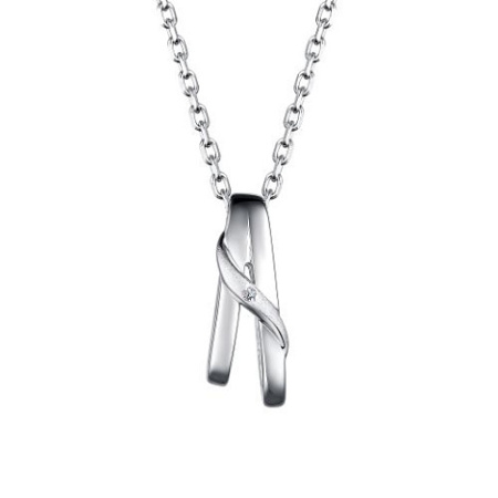 Серебряное колье с бриллиантом