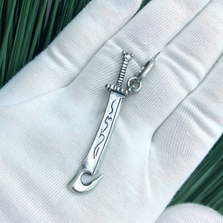 Серебряный кулон «Кинжал»