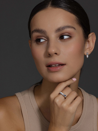 Серьги из серебра с бриллиантом