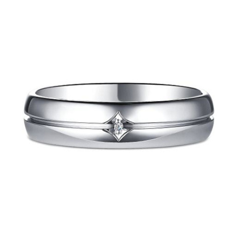 Серебряное обручальное кольцо с бриллиантом