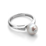 Серебряное кольцо с жемчугом и бриллиантом