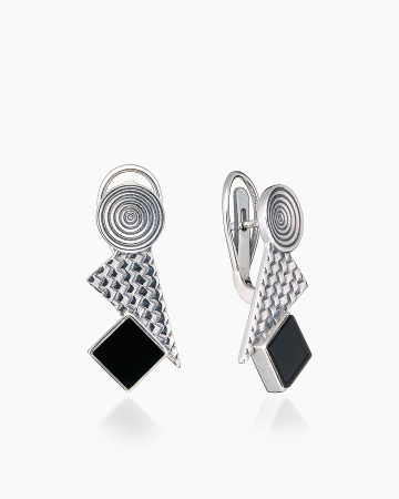 Серьги из серебра с камнем оникс