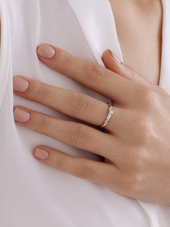 Кольцо из серебра с бриллиантом