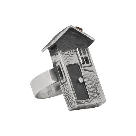 Кольцо из серебра с гематитом «Дом»