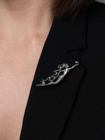 Брошь из серебра с жемчугом «Русалка»