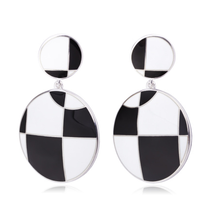 Пусеты-подвески из серебра с черной и белой эмалью