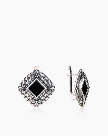 Серьги из серебра с камнем оникс