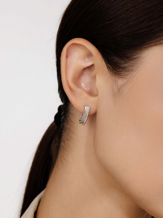 Серьги из серебра с бриллиантом