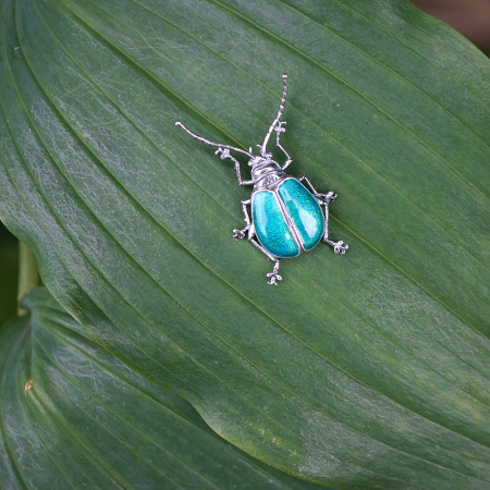 Серебряная брошь «Бирюзовый жук»