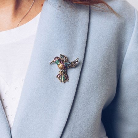 Брошь - кулон «Колибри» с бриллиантами, изумрудами, топазами, турмалинами и родолитами