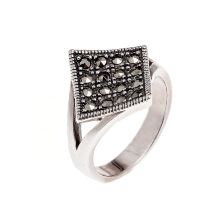 Кольцо из серебра с марказитами