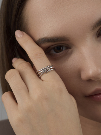 Кольцо из серебра с бриллиантом