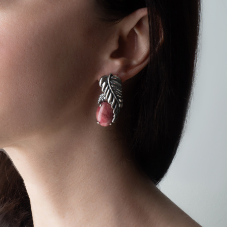 Серьги из серебра с родонитом