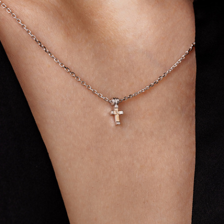 Серебряное колье с бриллиантом «Крестик»