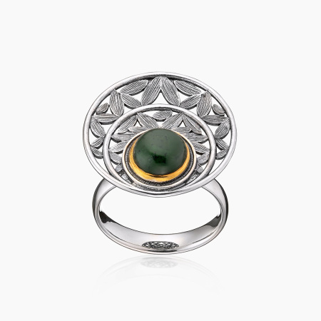 Серебряное кольцо с камнем нефрит