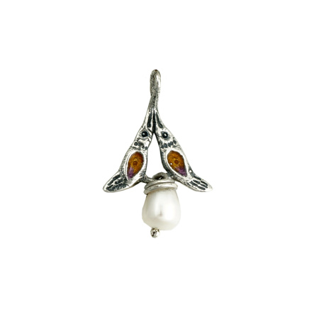 Подвеска из серебра с эмалью и жемчугом «Апрель»