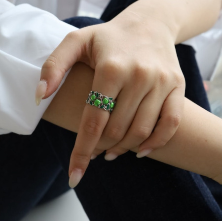Серебряное кольцо «Яблоко» с бриллиантом и эмалью