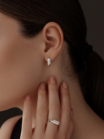 Серьги из серебра с бриллиантом