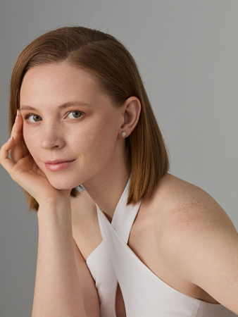 Серьги-пусеты из серебра с позолотой и бриллиантами