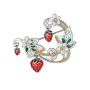 Серебряная брошь с эмалью и фианитами «Ягодка»