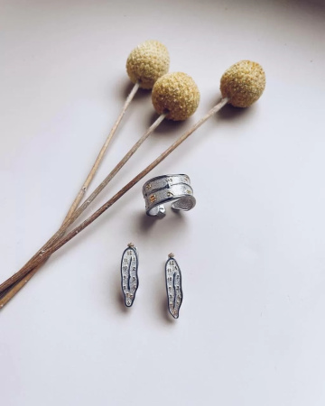 Серебряное кольцо «Мягкие часы»