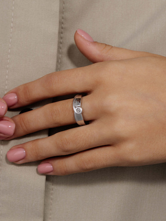 Кольцо из серебра с бриллиантом