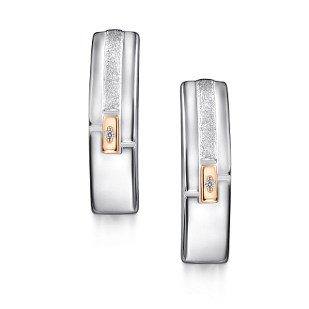 Серьги из серебра с бриллиантом