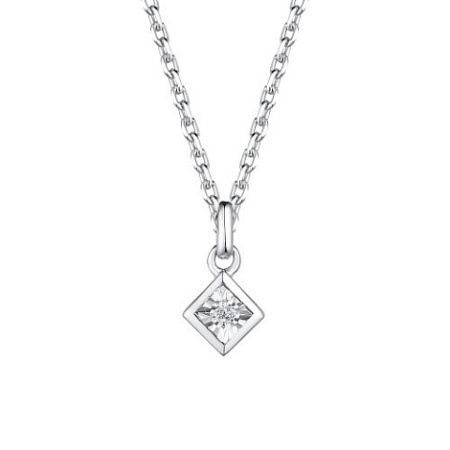 Серебряное колье с бриллиантом