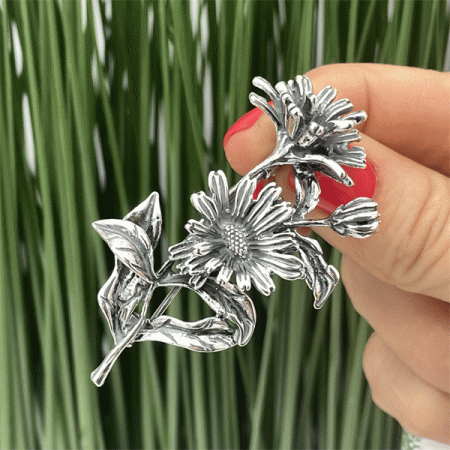 Серебряная брошь «Гербера»