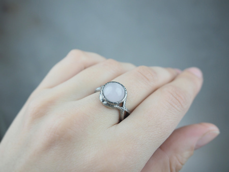 Серебряное кольцо с розовым кварцем