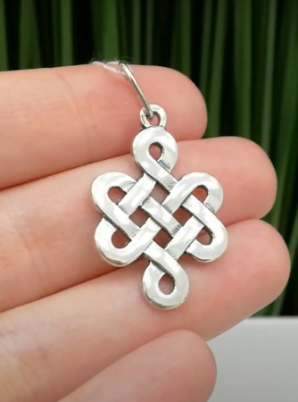 Серебряный кулон «Узел Будды»