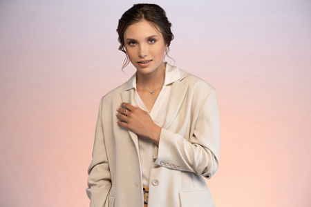 Колье из серебра с бриллиантом