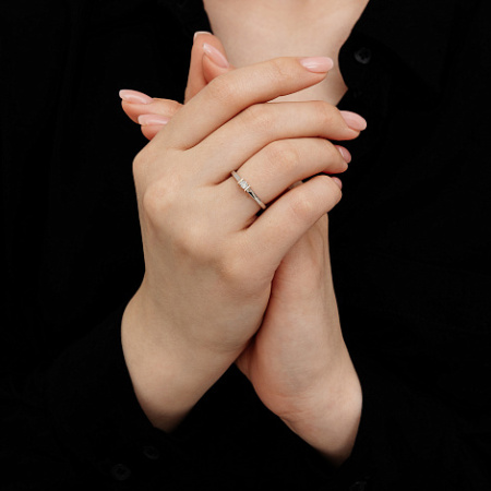 Кольцо из серебра с бриллиантом