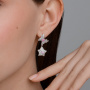 Серьги из серебра с фианитами «Бабочка на цветке»