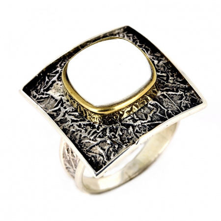 Серебряное кольцо с агатом