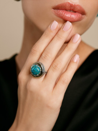 Серебряное кольцо с бирюзой и золотом