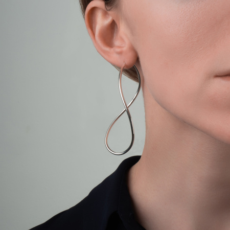 Серебряные серьги конго «Восьмерка» средние 7 см