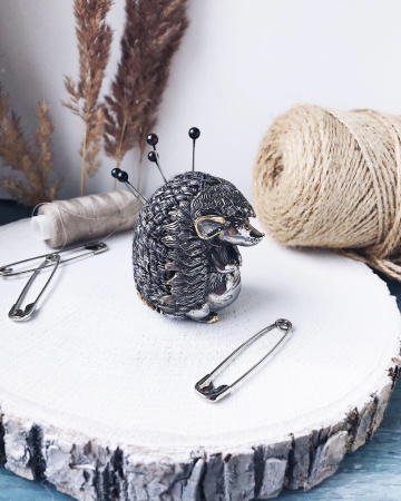 Серебряная игольница «Ёжик»