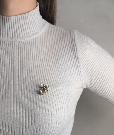 Серебряная брошь «Умная Мышь»