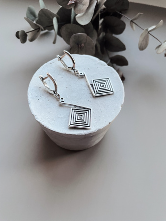 Серьги из серебра «Лабиринт ромб»