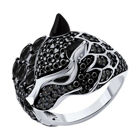 Кольцо из серебра с фианитами и эмалью «Волк»